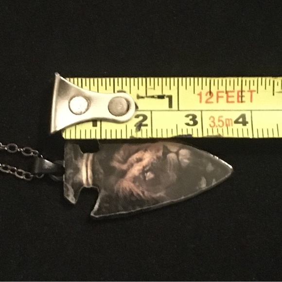 Lion Face Arrowhead Shaped Fashion Jewelry Necklace - Picture 10 of 10